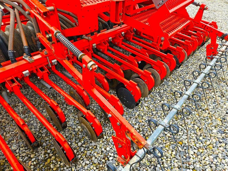 Semanatoare Pneumatica  Kuhn Venta + Freza an 2019 Vaderstad amazone