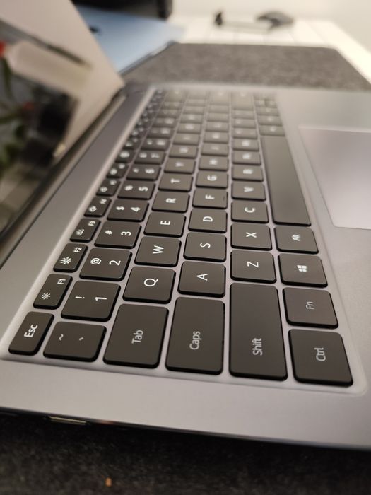 Huawei Mate book 14s