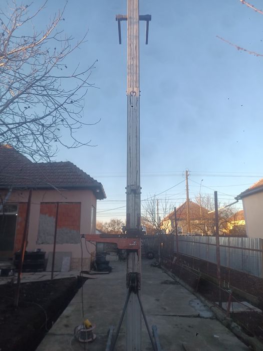 Vând lift construcții