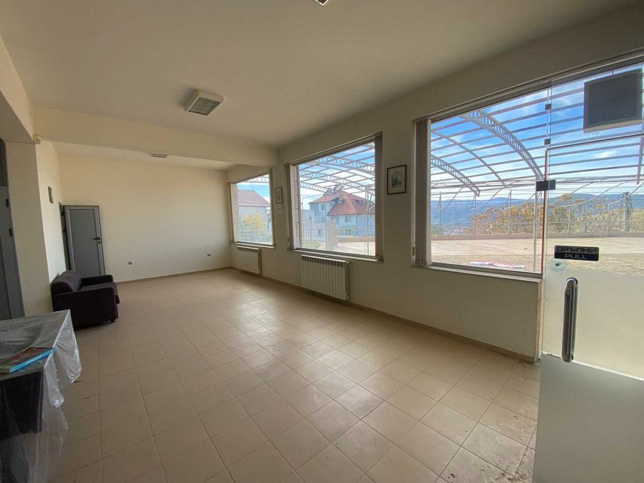Продава се Заведение в Сандански - 706 кв.м за 425 €/кв.м - Снимка #5