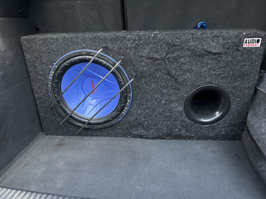 Бас каса 12 инча и усилвател