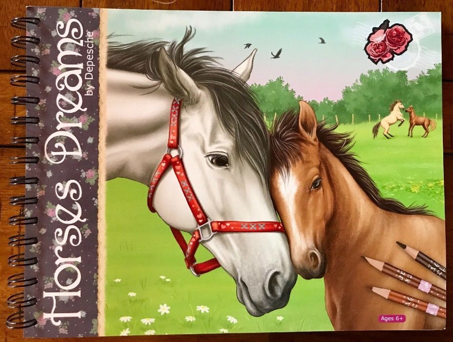 2 детски книжки Creative Studio и Disney Violetta