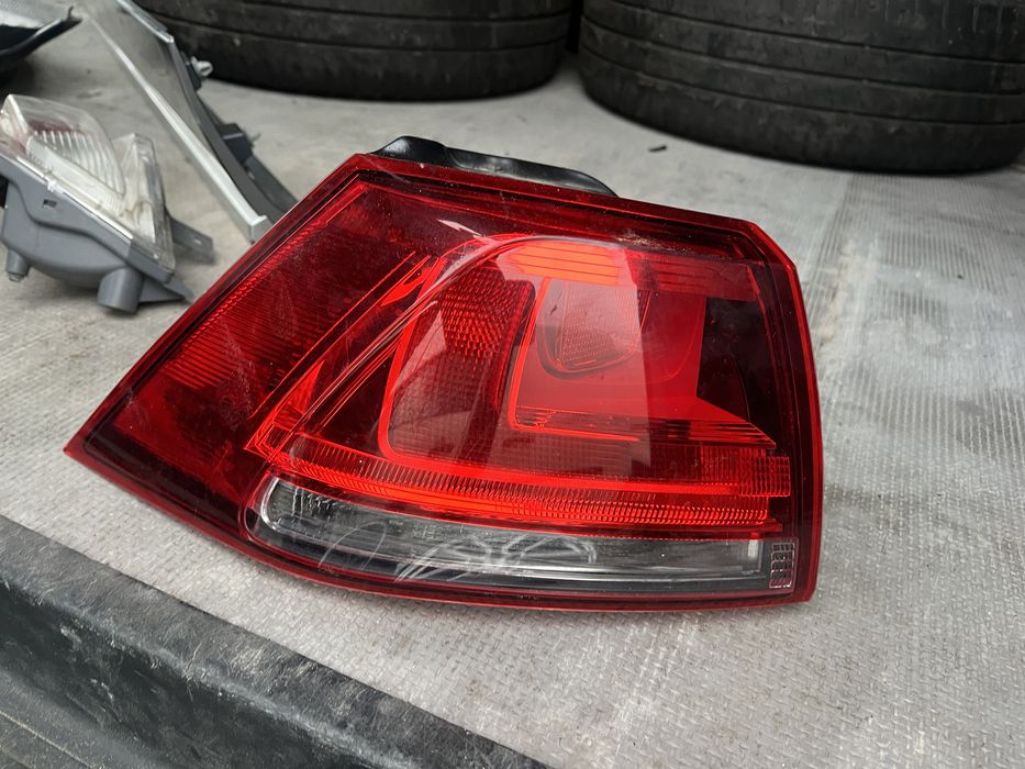 5 броя ляв и 1 брой десен стоп VW Golf 7 (2012-2020)