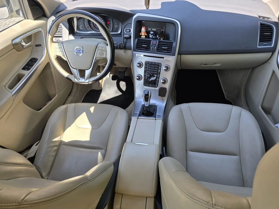 Volvo XC60 2.0d 2016 piele navi senzori recent înmatriculată Ro Propri