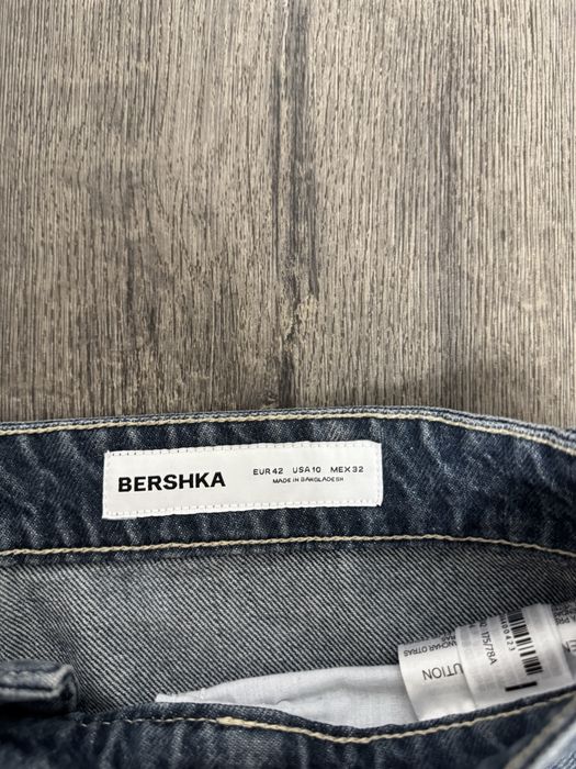 Джинсы Bershka женские