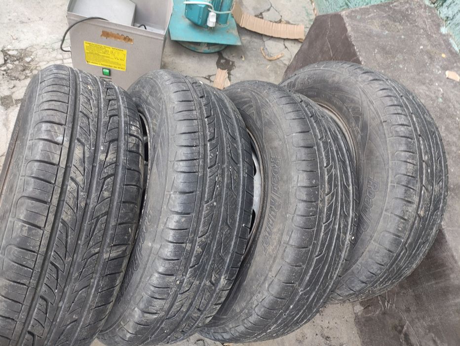 Продам летнюю резину