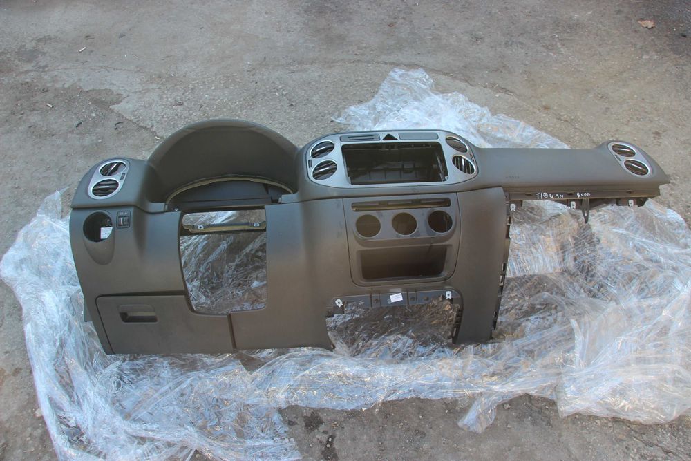 Табло за Фолксваген Тигуан / WV Tiguan 2010 г.