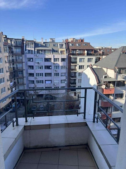 Дава се под наем Тристаен апартамент в София, Изток - 80 кв.м за 817.53 € - Снимка #6