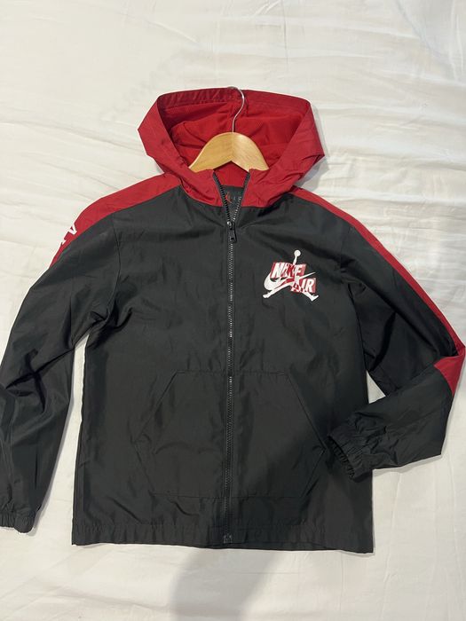 Ветровка Nike Jordan