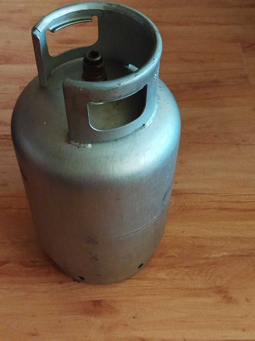 Газова бутилка за битови нужди пълна