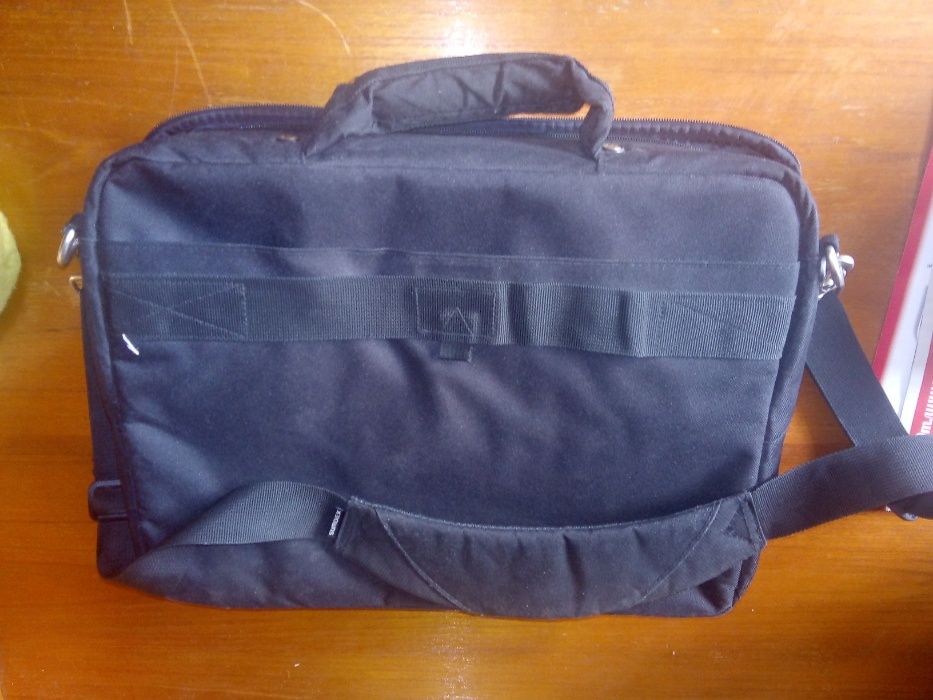 Черни чанти за лаптоп: SUMDEX 41/30см и др.