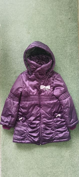 Продам куртку на девочку
