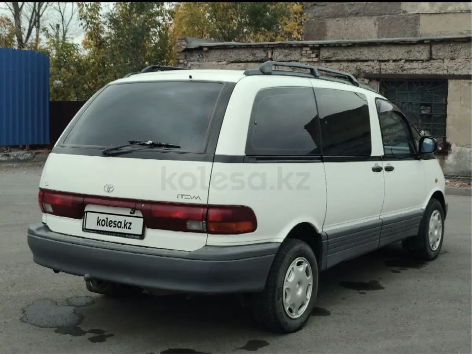 Тойота Превия  продам