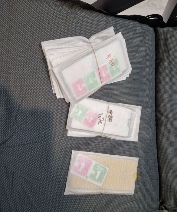 Folie sticla securizata telefon.  Pret / bucata