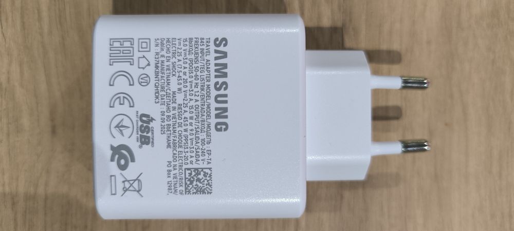 Зарядно устройство за Samsung 45W