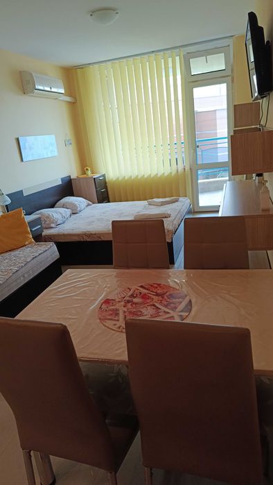 Студио до плажа в Поморие.