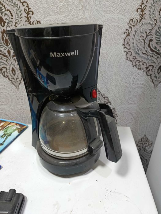 Продам кофеварку maxwell