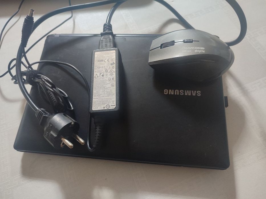 Samsung notebook sotiladi barteram bor