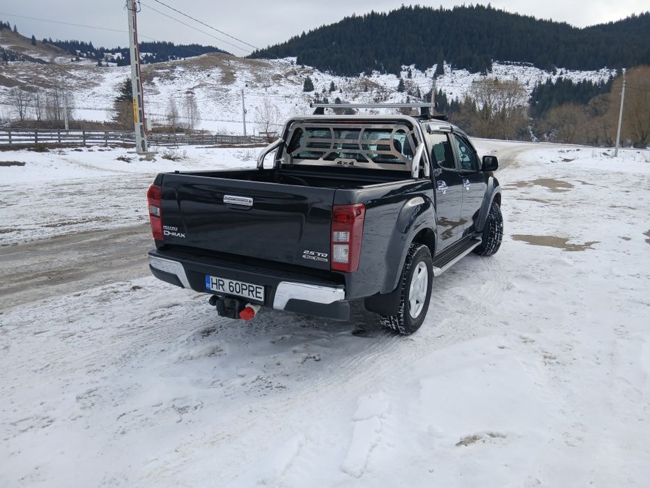 Isuzu d Max nu Hilux sau ranger 131mi km