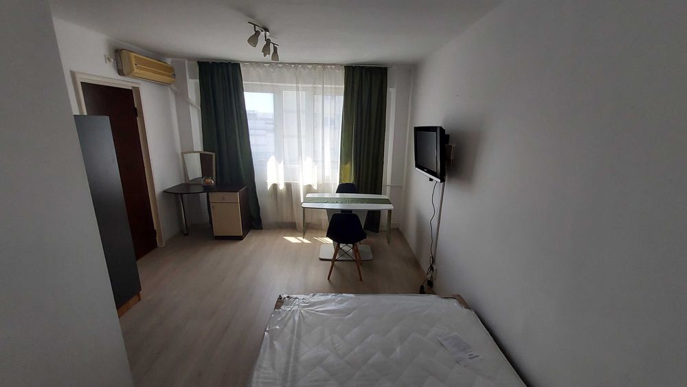 Vanzare garsoniera Mega Mall