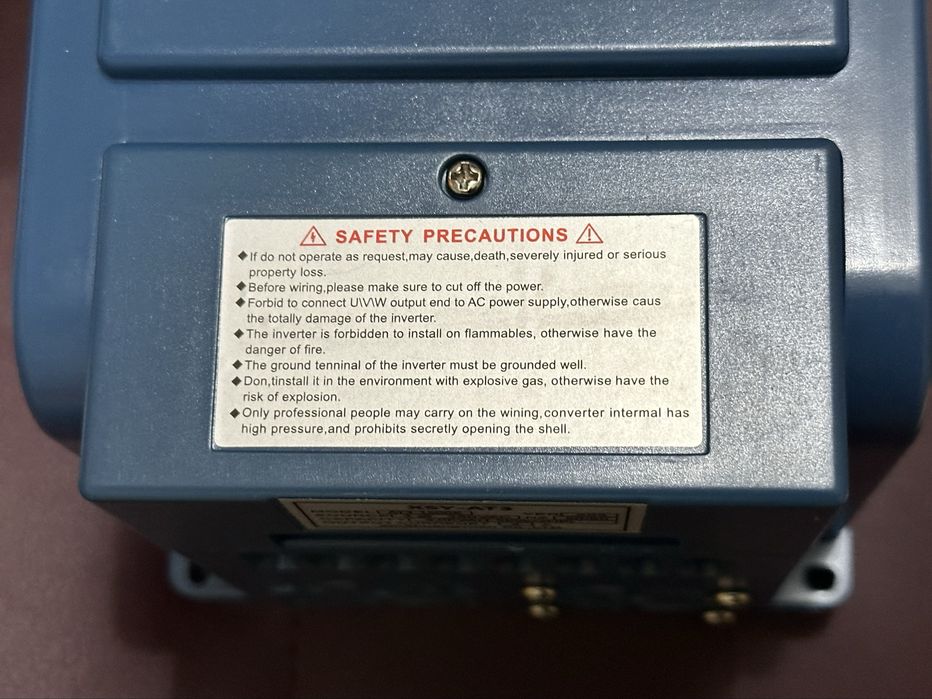 Трифазен инвертор 1.5 KW AT3-1500x ЧИСТО НОВ - НЕУПОТРЕБЯВАН