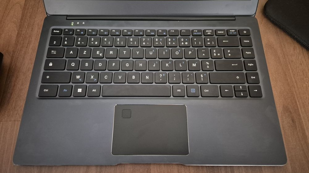 Laptop super slim UnoWhy Y13 – Stare foarte buna