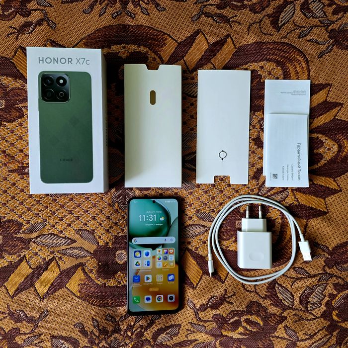 Продам смартфон Honor