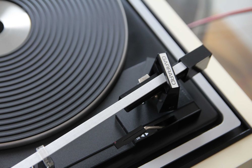 Rank Arena A1005E cu pick-up Garrard 6-200CP si boxe Wharfedale Valdus