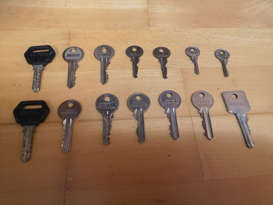 Лот стари ключове