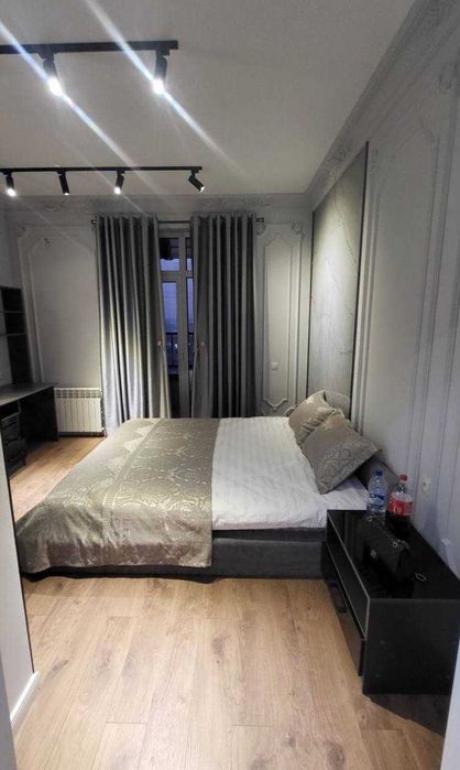 Ц-7 / Цум | 3-комн. 3 из 7 | 90 м2 [M:0192]