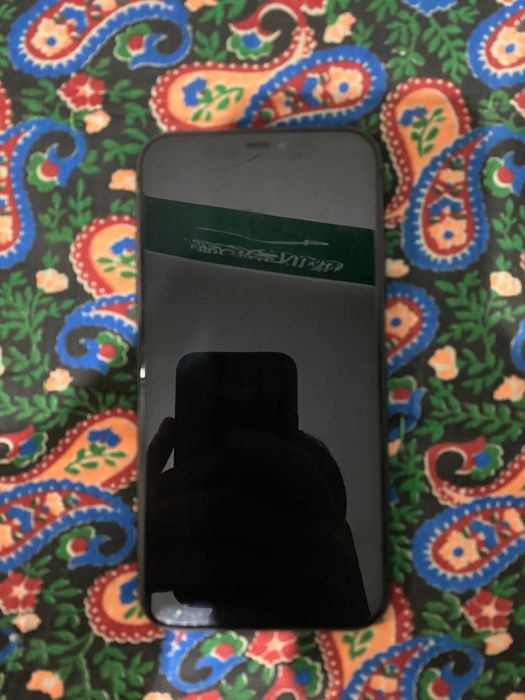 Продаю айфон 11 без каробки