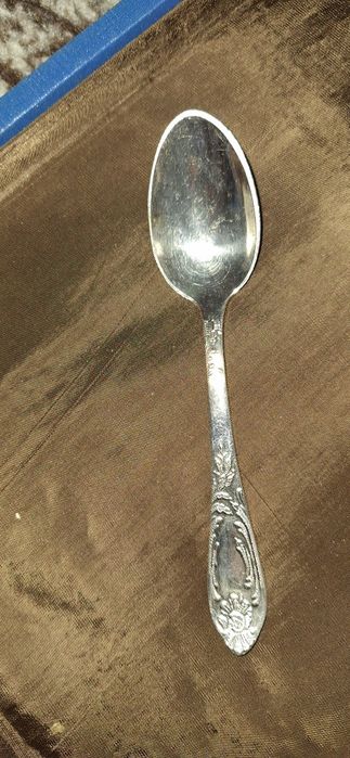 Vând tacamuri argint