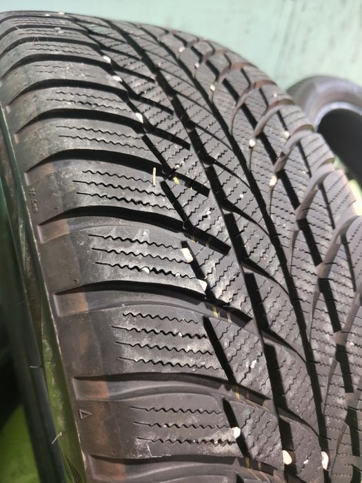 2 бр зимни 205/55/17 Bridgestone дот 2020г