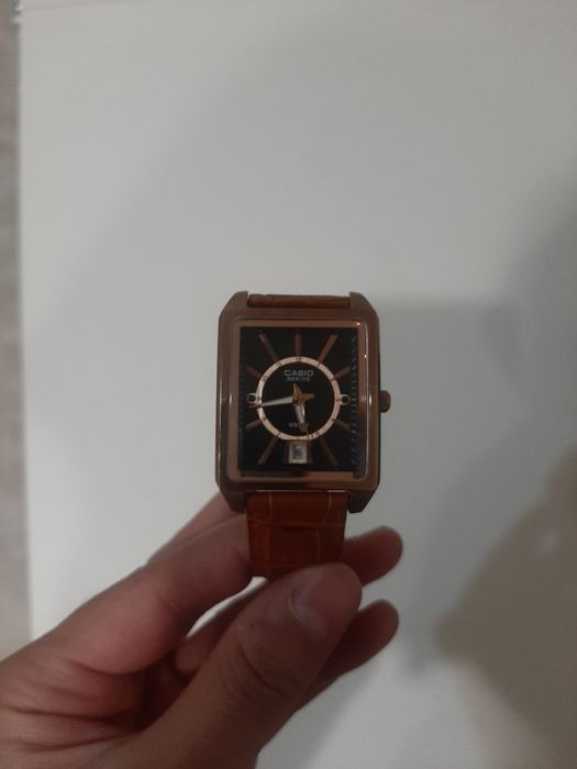 Продам часы casio в отличном состоянии