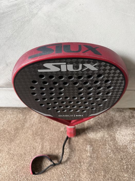 Paleta padel siux diablo elite 4 carbon