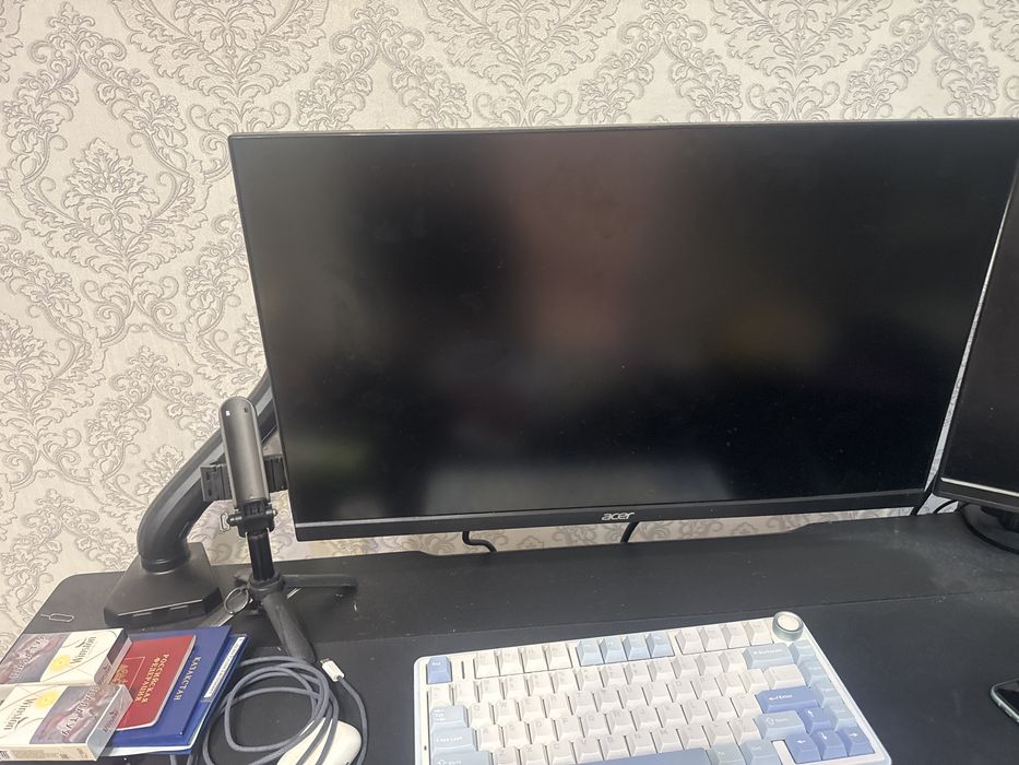 Монитор игровой   Acer 165 герц + кронштейн