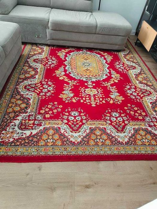 Covor persian in stare foarte buna, curatat recent cu dimensiunile lungime 2.9m si latime 2m