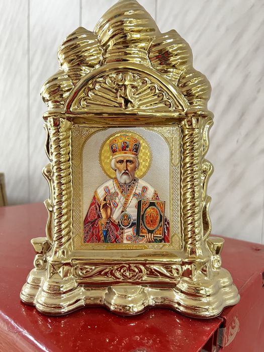 Иконы фарфоровые позалоченные