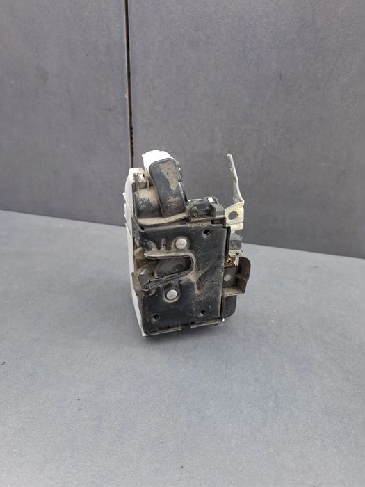 Broasca usa dreapta 1HS 862 154 Volkswagen VW Polo 1994