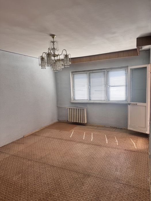 Apartament decomandat de vanzare. Cartier sararilor