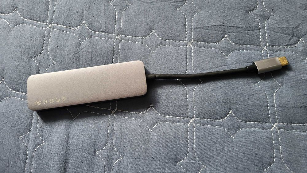 Hub Adapter pe usb C fuctional  50 lei