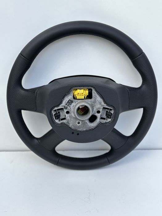 Volan Skoda  Octavia 3 RECONDITIONAT   din piele cu comenzi 2011-2015
