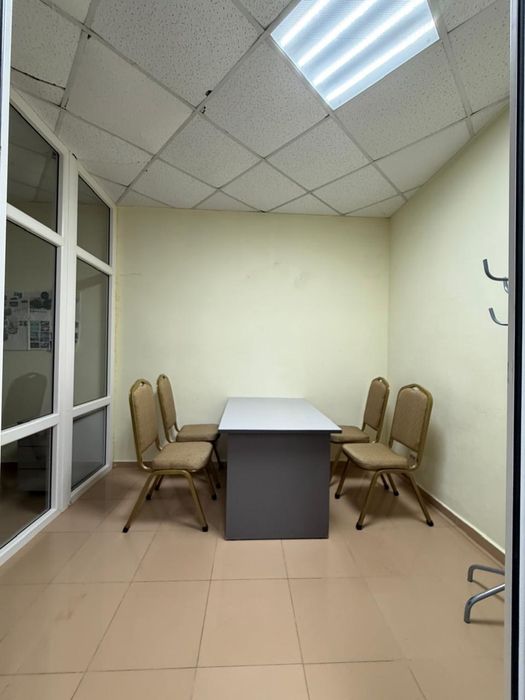 Офис на пл. М.Маметова