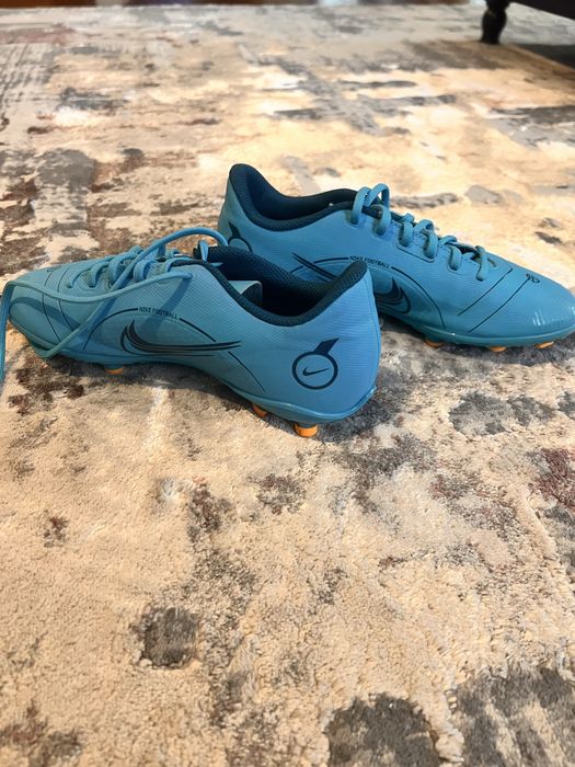 adidasi fotbal nike mercurial