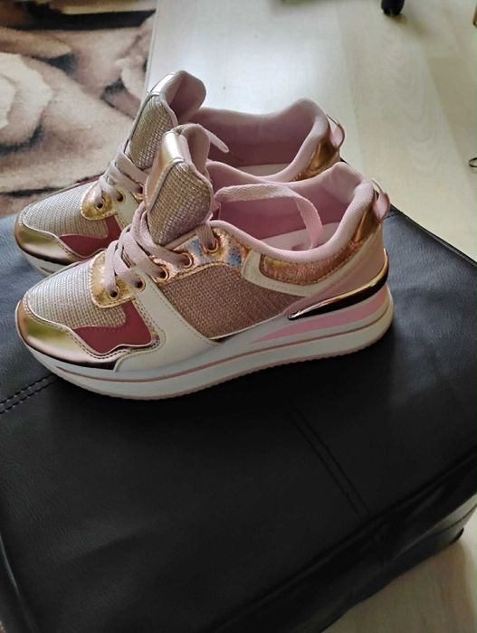 Дамски маратонки