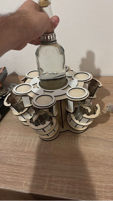 Cutie cadou pentru barbati “Cutie cu pahare de palinca”