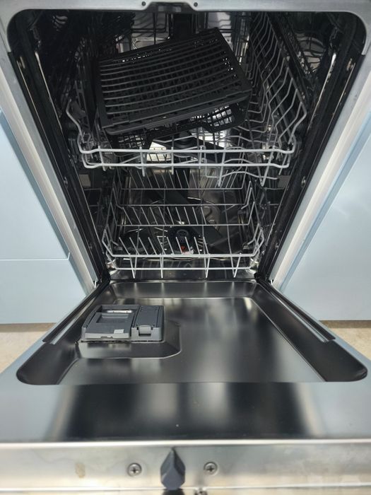 Masina de spalat vase Electrolux folosita de maxim 5 ori