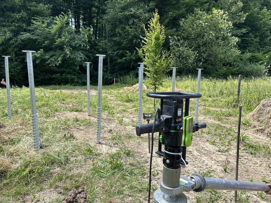 Fundație cabană(lemn,Aframe,modulară,sip,container)piloni metalici