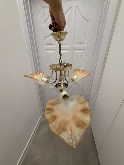 Продавам полилей за 4 крушки - 3 режима на осветяване