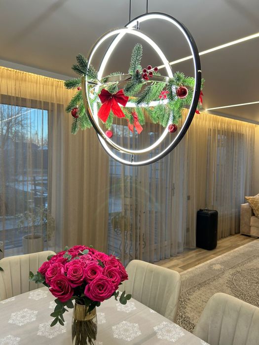 Продам стильную люстру